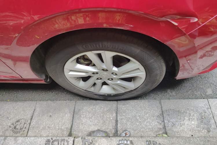 Used CHANGAN Eado 2019 High-Energy Edition 1.6L GDI Manual Pioneer Model China VI Standard Right Front Wheel Hub