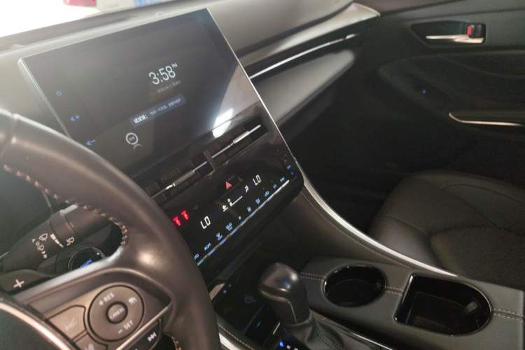 Used Toyota Avalon 2022 2.5L Luxury Edition Audio And AC Panel