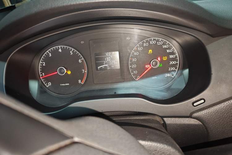 Used Volkswagen Sagitar 2014 1.6L Automatic Comfort Model
