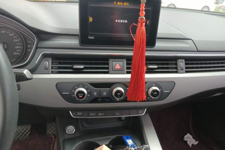 Used Audi A4L 2018 30th Anniversary Edition 40 TFSI Trendy Model Audio And AC Panel