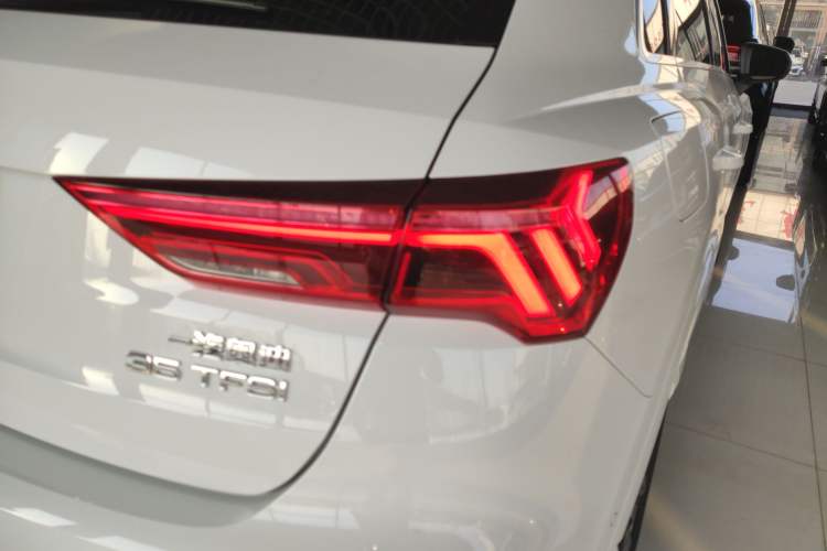 Used Audi Q3 2021 35 TFSI Fashion Dynamic Model
