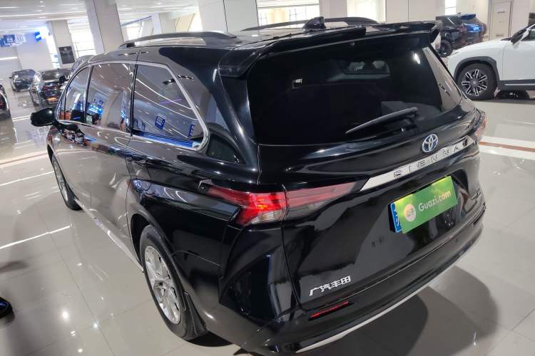 Used Toyota SIENNA 2023 2.5L Hybrid Luxury Edition Rear Left 45 Deg