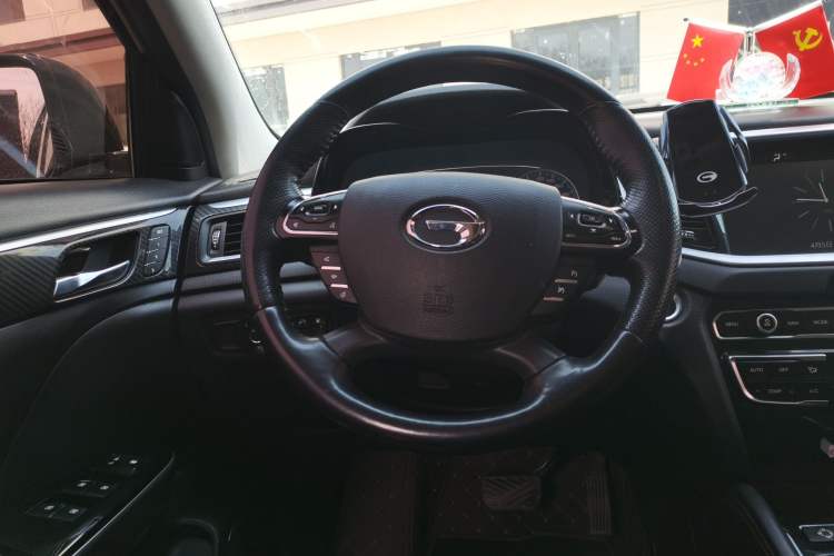 Used GAC Trumpchi GS7 2017 320T Two-Wheel-Drive Luxury Smart Connectivity Model
