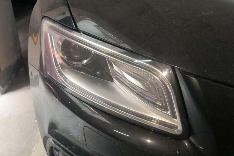 Used Audi Q5 2018 Collector's Edition 40 TFSI Ambition Model
