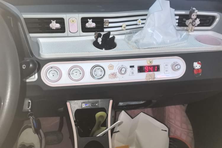 Used Wuling Hongguang MINIEV 2021 Macaron Fashion Edition Lithium-Ion Battery Audio And AC Panel