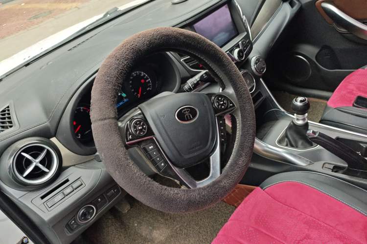 Used BYD Song 2016 GaiShi Edition 1.5TI Manual Elite Model
