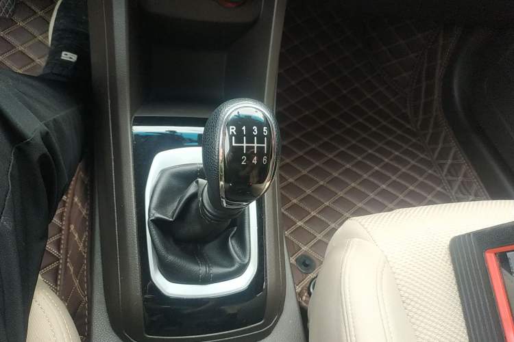 Used Baojun 310W 2017 1.5L Manual Comfort Version China V