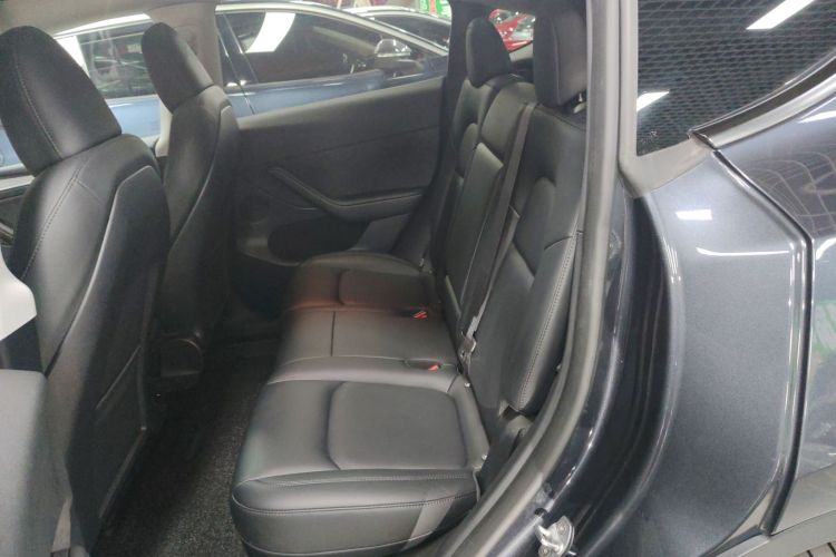 Used Tesla Model Y 2024 Long-Range All-Wheel-Drive Version