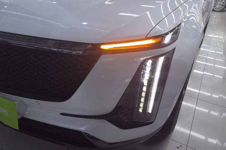 Used Cadillac XT5 2025 2.0T Platinum Edition