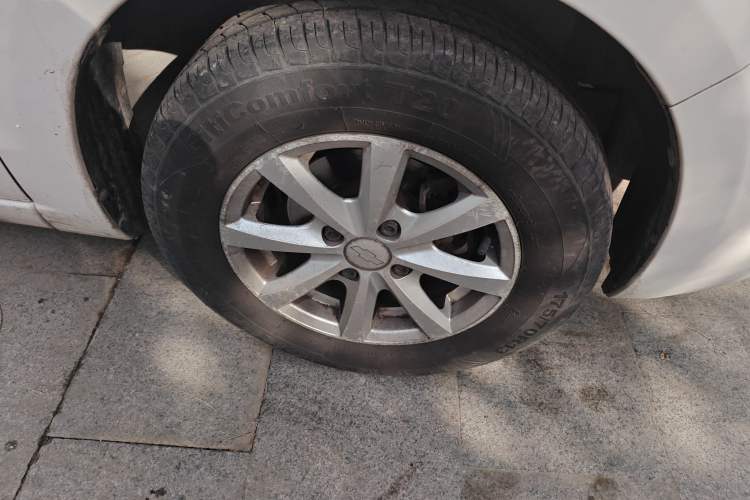 Used Chevrolet Sail 2013 Sedan 1.2L Manual Fashionable Happiness Edition
