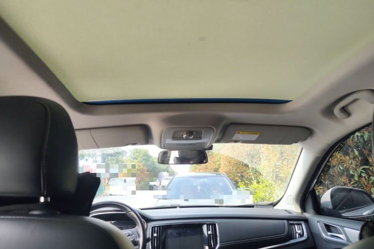 Used Roewe RX5 2016 20T Two-Wheel Drive Manual Transmission Internet Smart Edition
