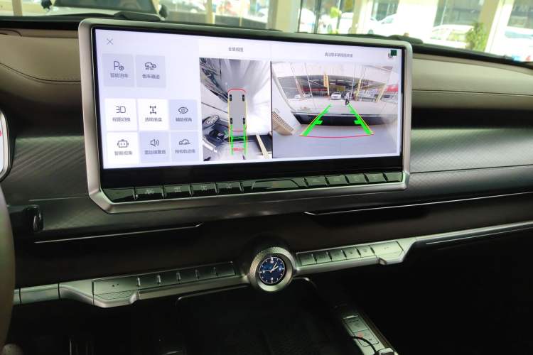 Used Tank 700 New Energy 2024 Hi4-T Extreme Edition Audio And AC Panel