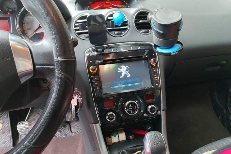 Used Peugeot 408 2013 2.0L Manual Luxury Edition
