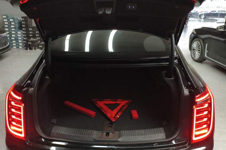 Used Hongqi H9 2020 2.0T Smart Connect Flagship Edition
