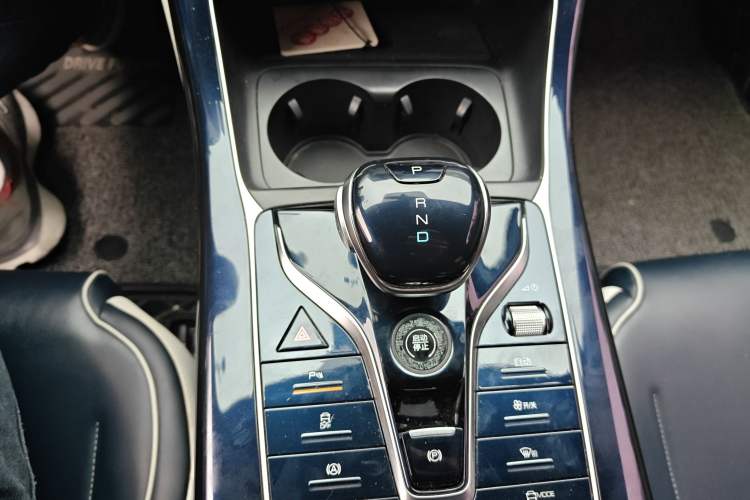 Used BYD Qin PLUS 2021 DM-i 55KM Flagship Model Gear Lever
