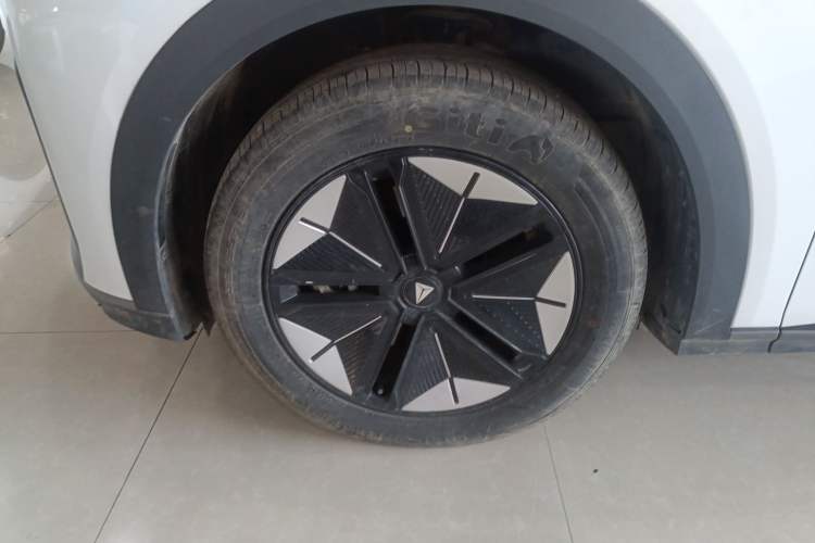 Used Deepal S07 2023 200Max Range-Extended Version Exterior 4