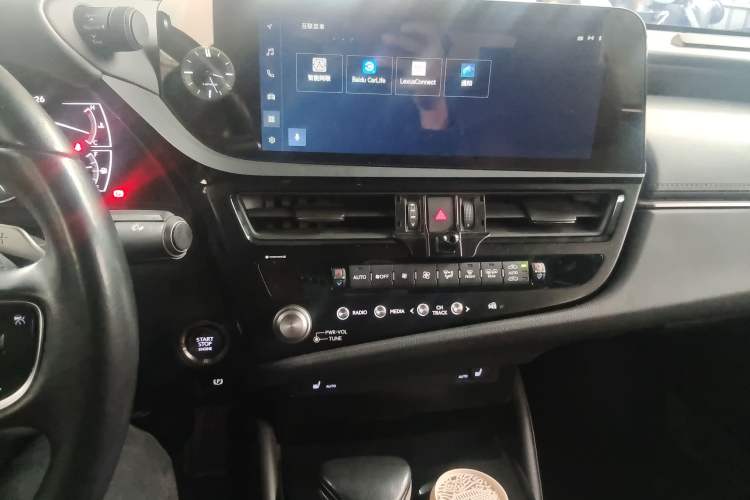 Used Lexus ES 2023 200 Excellence Edition
