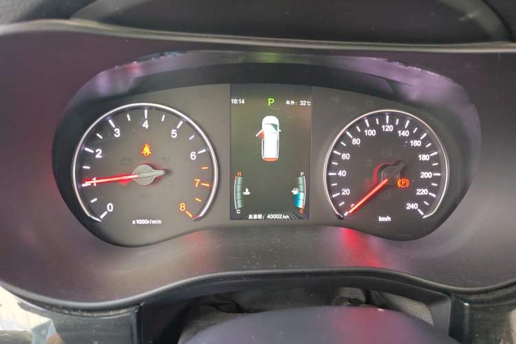 Used BYD Song MAX 2018 1.5T Automatic Smart Connect Luxury 6-Seater Instrument Cluster
