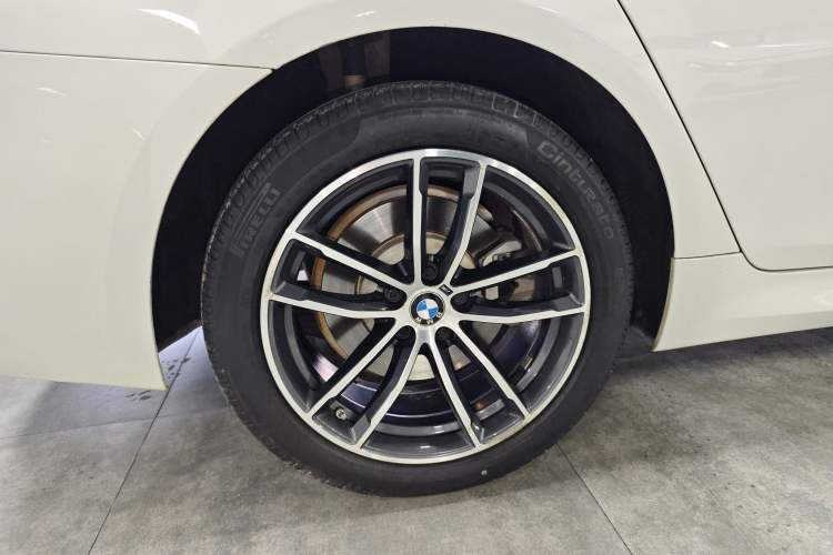 Used BMW 5 Series 2022 Second Facelift 525Li M Sport Package
