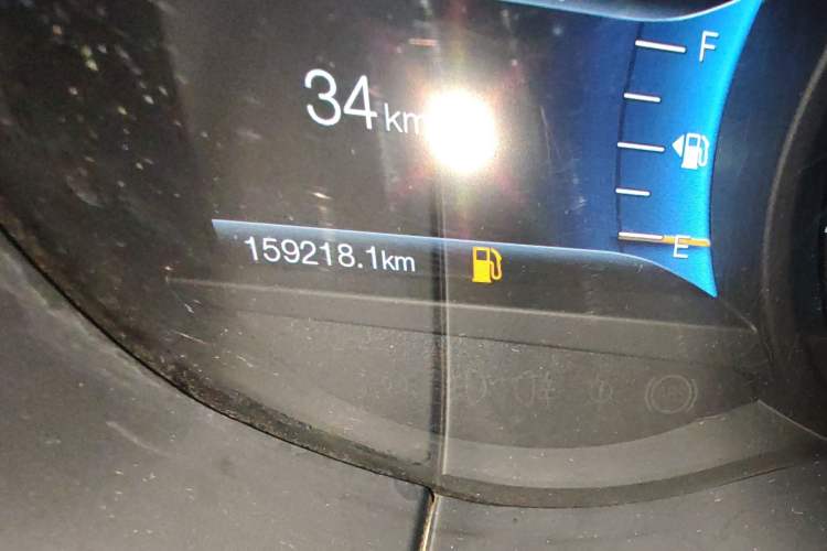 Used Ford Edge 2016 EcoBoost 245 Four-Wheel Drive Titanium Edition 7-Seater Odometer Close Up