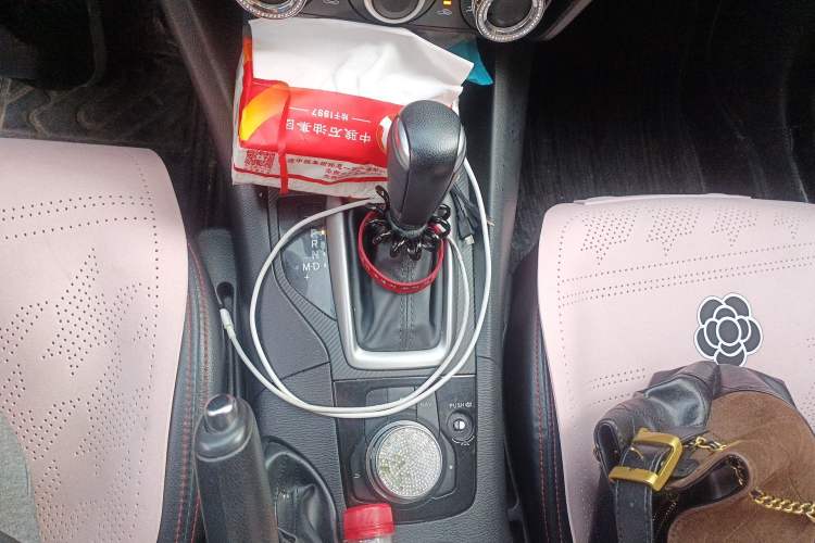 Used Mazda 3 Axela 2017 Sedan 1.5L Automatic Comfort Model Emission Standard China V Gear Lever