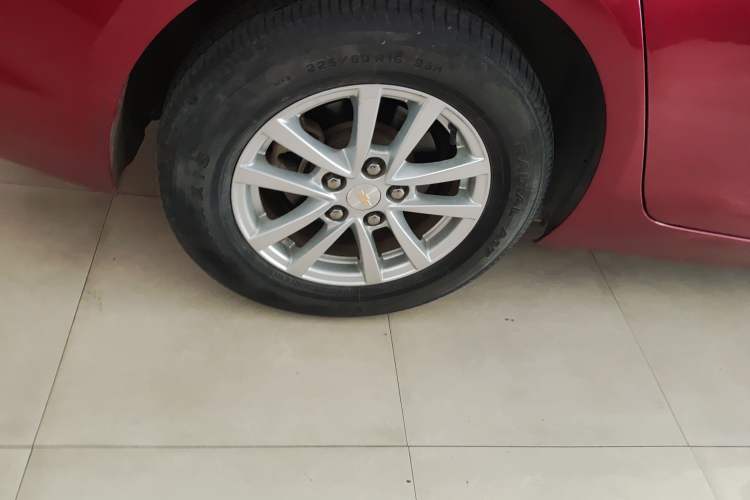 Used Chevrolet Malibu 2018 530T Automatic Fashion Edition Right Rear Wheel Hub