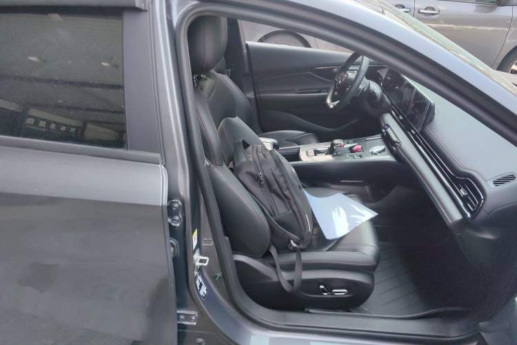 Used GAC Trumpchi EMPOW 2021 270T DCT J16 Version
