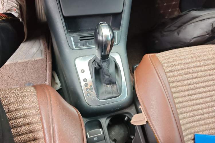 Used Volkswagen Tiguan 2016 280TSI Automatic Two-Wheel-Drive Silk Road Style Edition Gear Lever