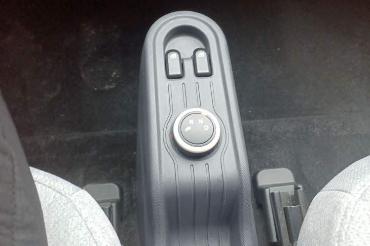 Used Wuling Hongguang MINIEV 2022 Macaron Premium Model – Lithium Iron Phosphate