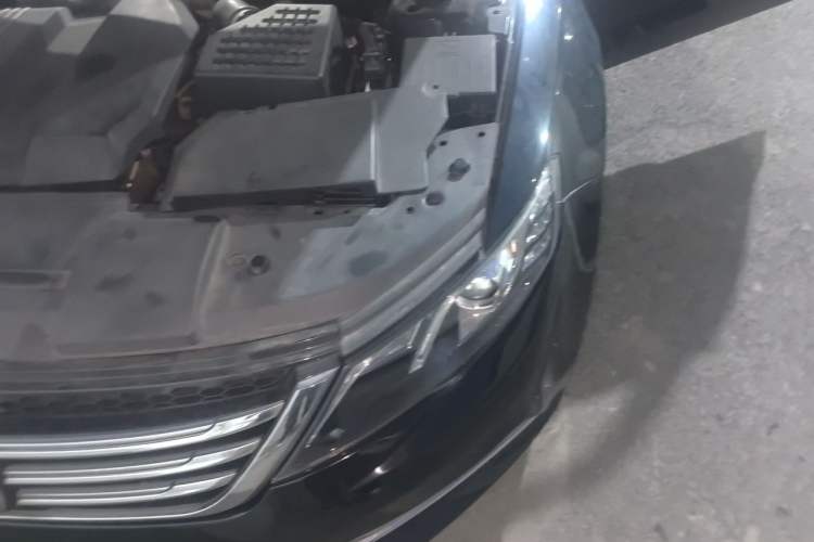 Used Zotye Z700 2016 1.8T Manual Elegant Model
