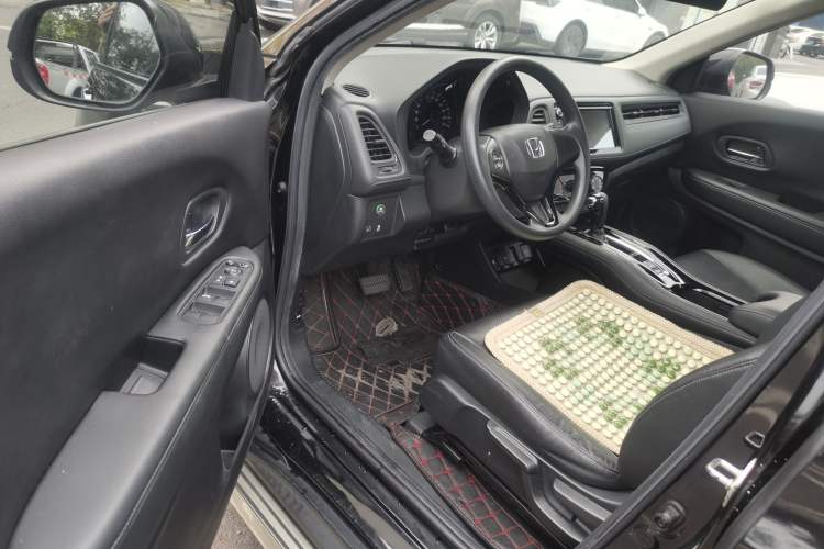 Used Honda Vezel 2016 1.8L CVT Front-Wheel Drive Pioneer Edition
