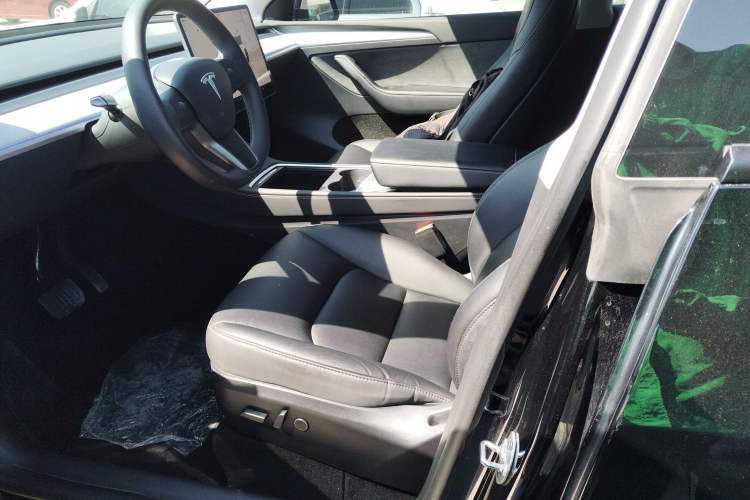 Used Tesla Model Y 2024 Rear-Wheel-Drive Version