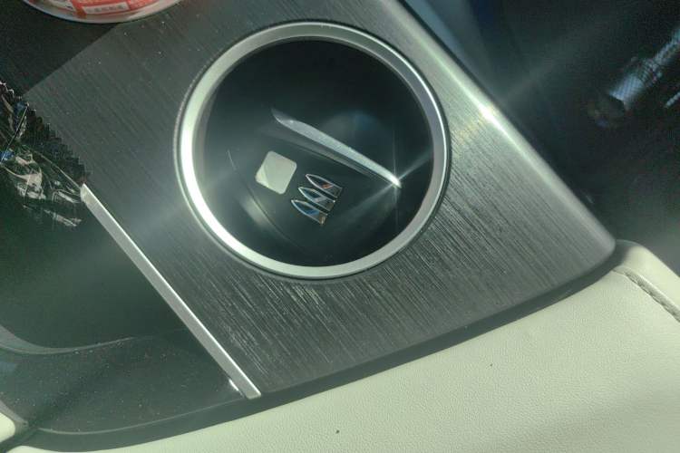 Used Buick GL8 New Energy 2024 Lu Zun Luxury Edition 7-Seater
