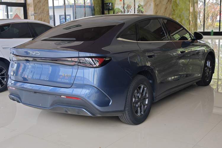 Used BYD Seal 06 New Energy 2024 DM-i 80KM Luxury Model
