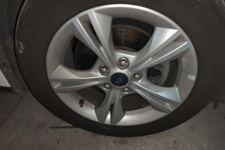 Used Ford Focus 2012 Sedan 1.6L Automatic Fashion Edition