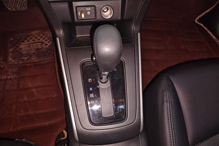 Used Nissan Sylphy 2019 Classic 1.6XE CVT Comfort Edition Gear Lever