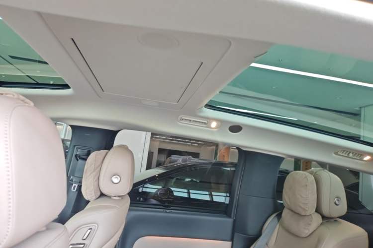 Used Li Auto MEGA 2025 Home Family Special Edition Headliner