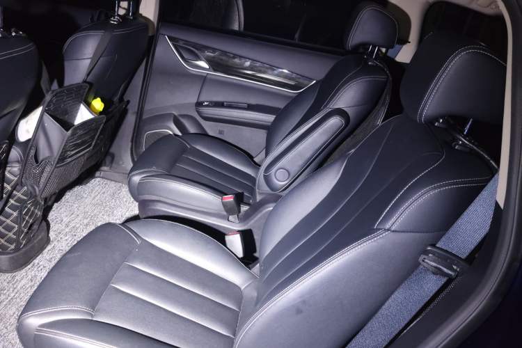 Used BYD Song MAX 2019 1.5T Automatic Smart Connect Ruiyi Sunroof Version 6 Seats China VI Standard
