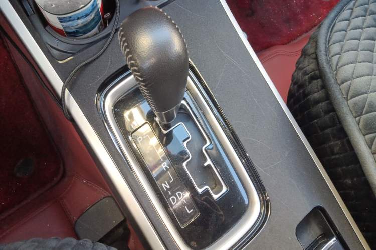 Used Mitsubishi Outlander 2019 2.0L Two-Wheel Drive Comfort Edition 5 Seats China V Standard
