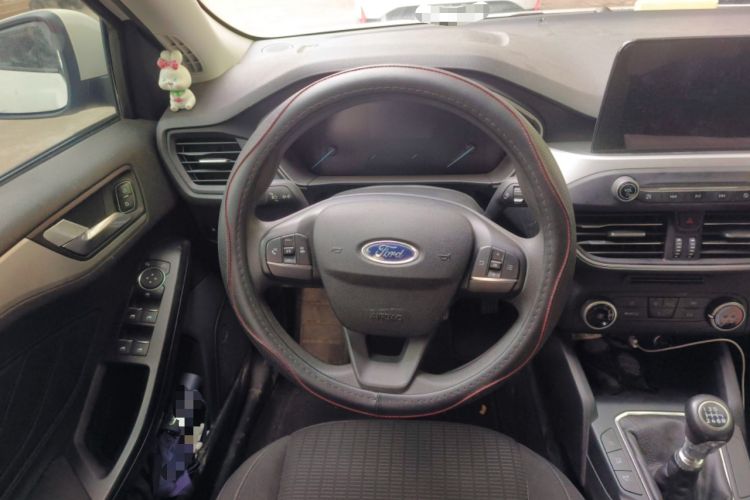 Used Ford Focus 2019 Sedan 1.5L Manual FENGYUE Model China V Emission Standard