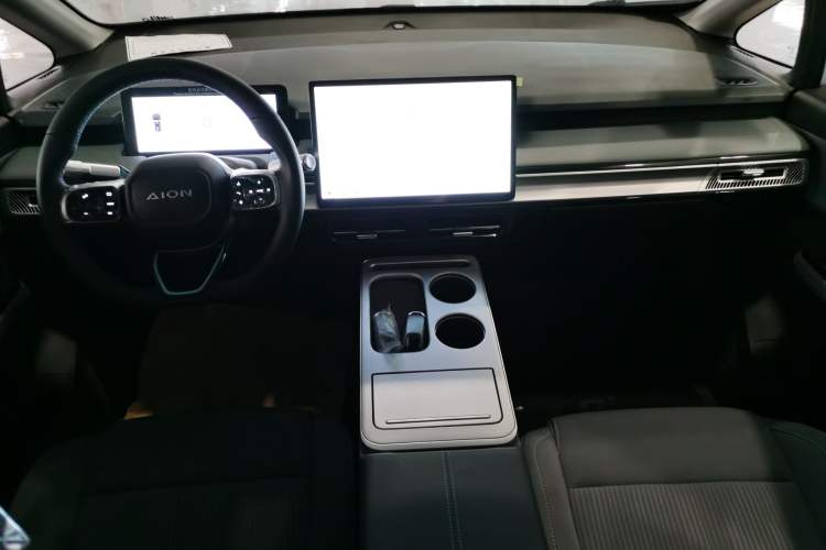 Used AION Y 2023 Younger
