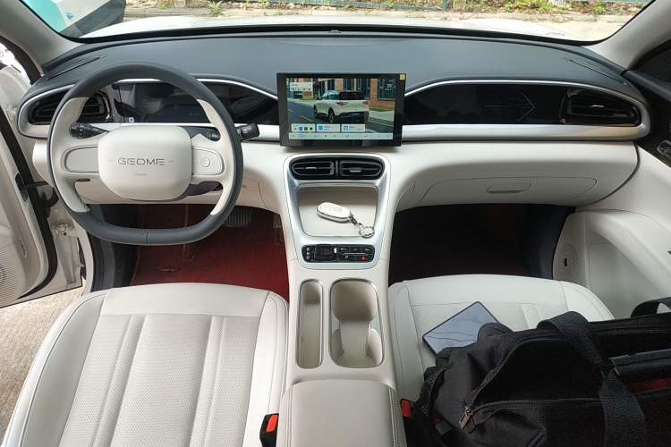 Used Geely Galaxy Geome 2025 310km Youth Edition Center Console