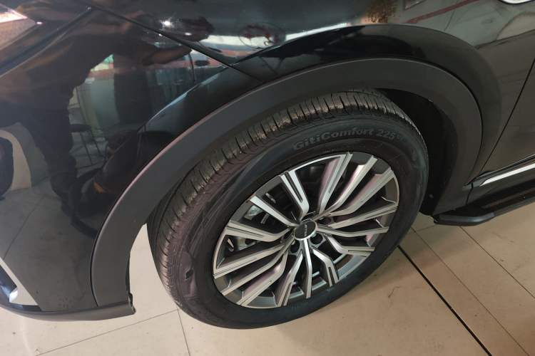 Used JETOUR X70 PLUS 2023 1.5T DCT Brave PLUS 5-Seater