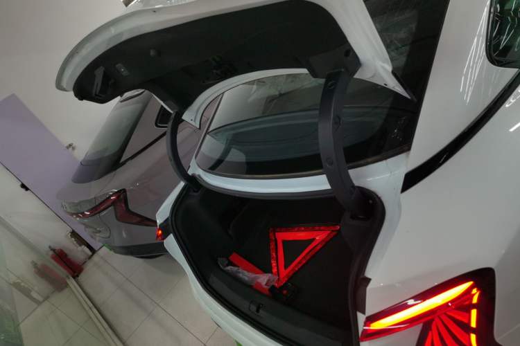 Used Hongqi EH7 2024 640 Pro+ All-Wheel Drive Trunk