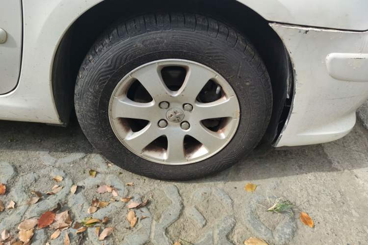 Used Peugeot 307 2012 Hatchback 1.6L Manual Comfort Edition
