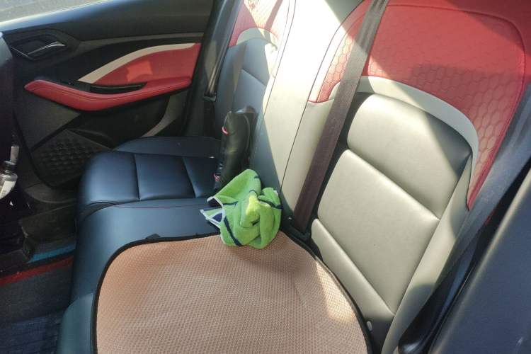 Used MG 5 2021 Revised 300TGI DCT Qingshè Luxurious Enjoyment Edition
