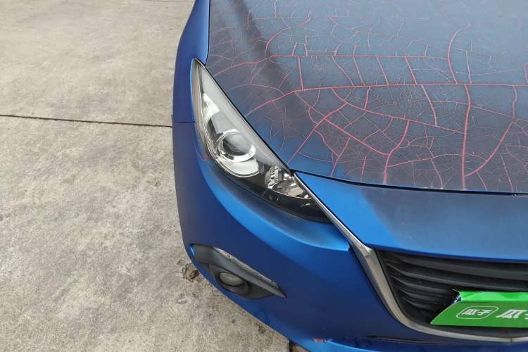 Used Mazda Mazda 3 Axela 2014 Sedan 2.0L Automatic Sport Model
