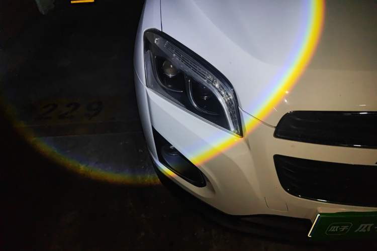 Used Chevrolet Trax 2014 1.4T Manual Two-Wheel Drive Comfort Model Right Front Headlight