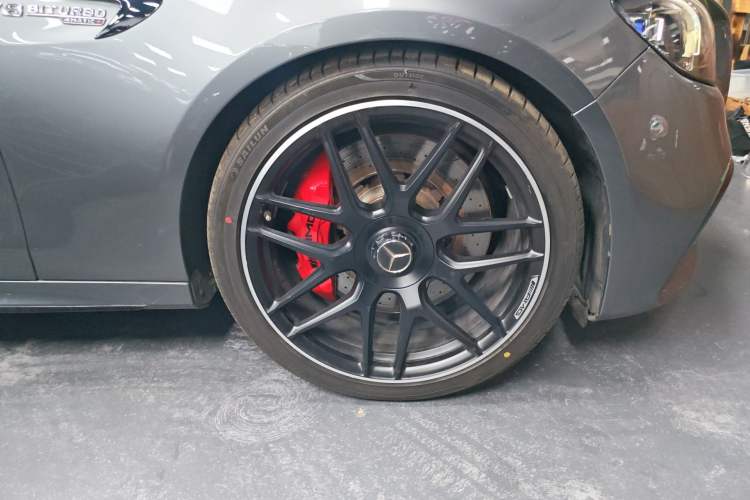 Used Mercedes-Benz E-Class AMG 2021 AMG E 63 S 4MATIC+ Right Front Wheel Hub