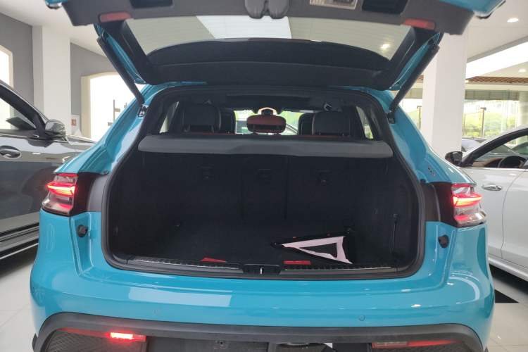 Used Porsche Macan 2022 Macan 2.0T Trunk